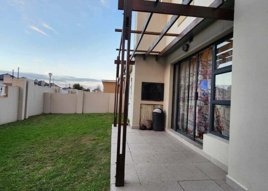 2 Bedroom Property for Sale in Buh Rein Estate Western Cape